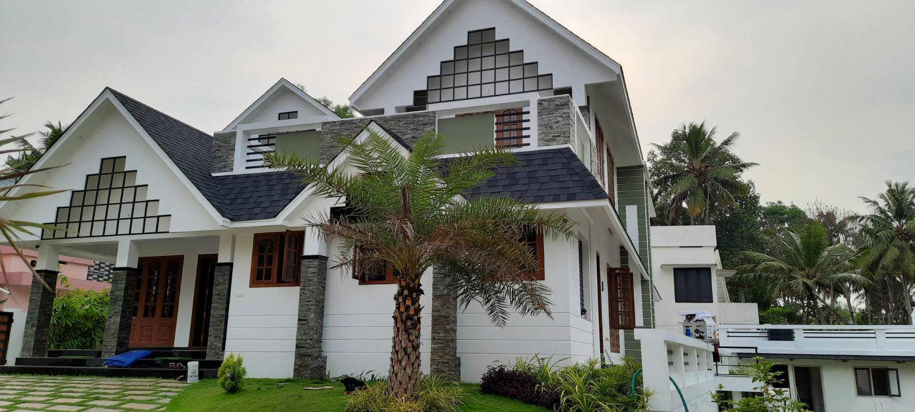 Prasanth residence, Thattinakam — view 4